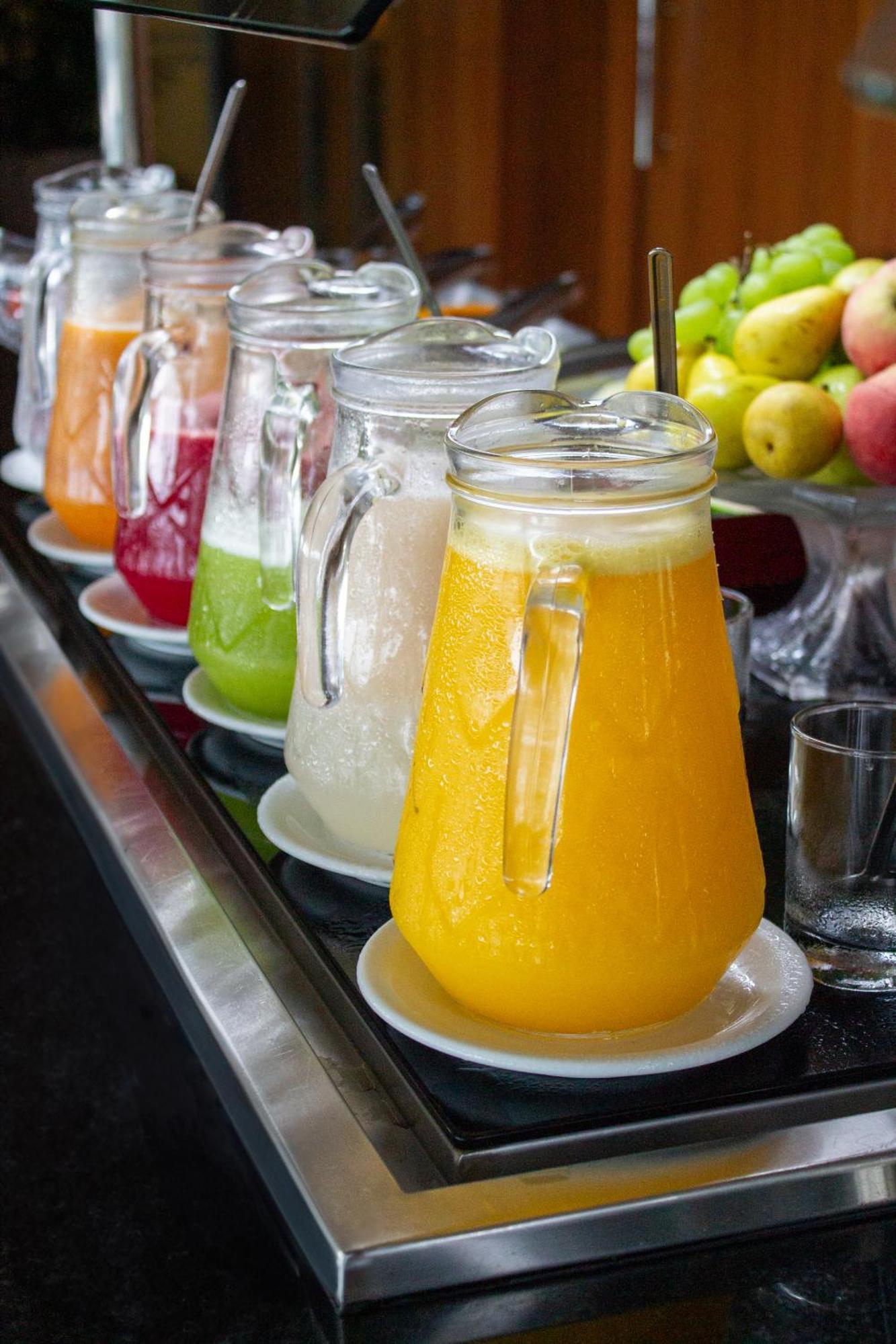 Hotel Senac Ilha Do Boi Vitoria Ngoại thất bức ảnh A pitcher of orange juice
