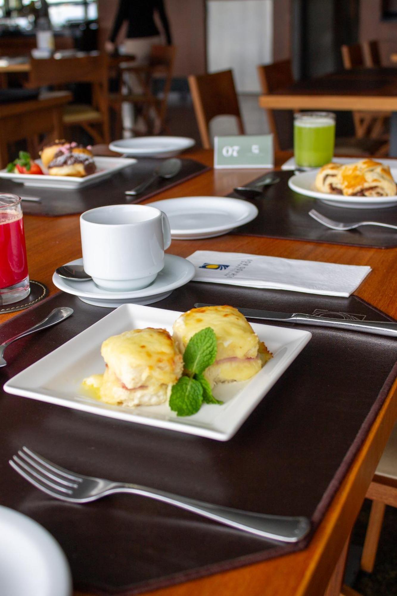 Hotel Senac Ilha Do Boi Vitoria Ngoại thất bức ảnh A plate of cheese soufflé